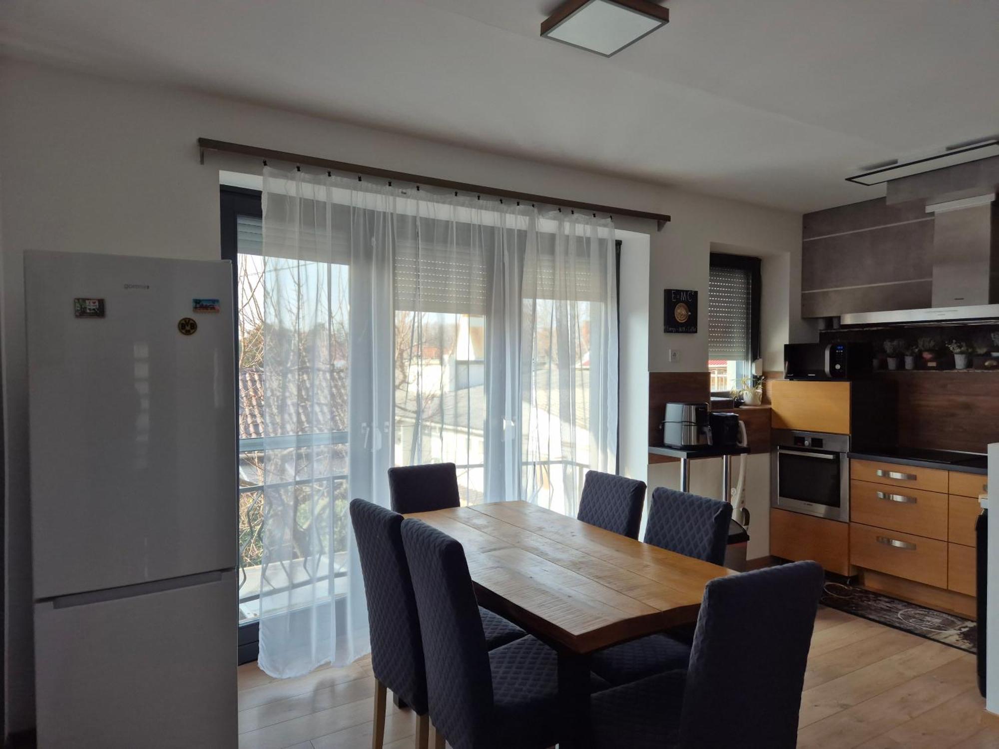 Toelgyes Apartmanhaz Сегед Екстер'єр фото